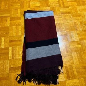 Super Soft Shawl Scarf from Uniqlo
